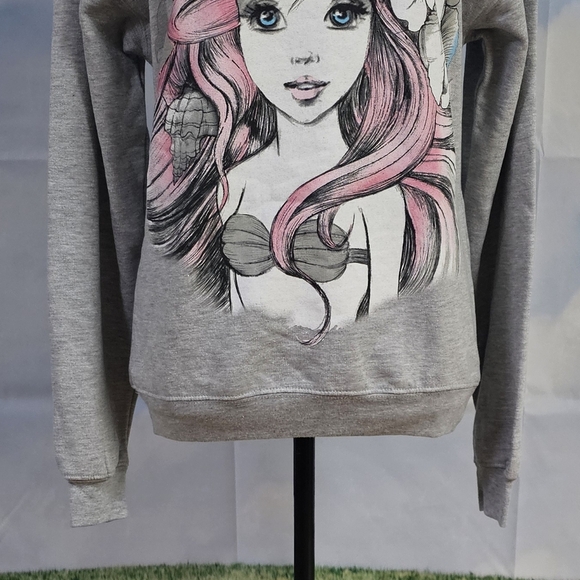 DISNEY PRINCESS | LITTEL MERMAID ARIEL GRAPHIC CREW NECK SWEATSHIRT - NW… - Picture 12 of 16